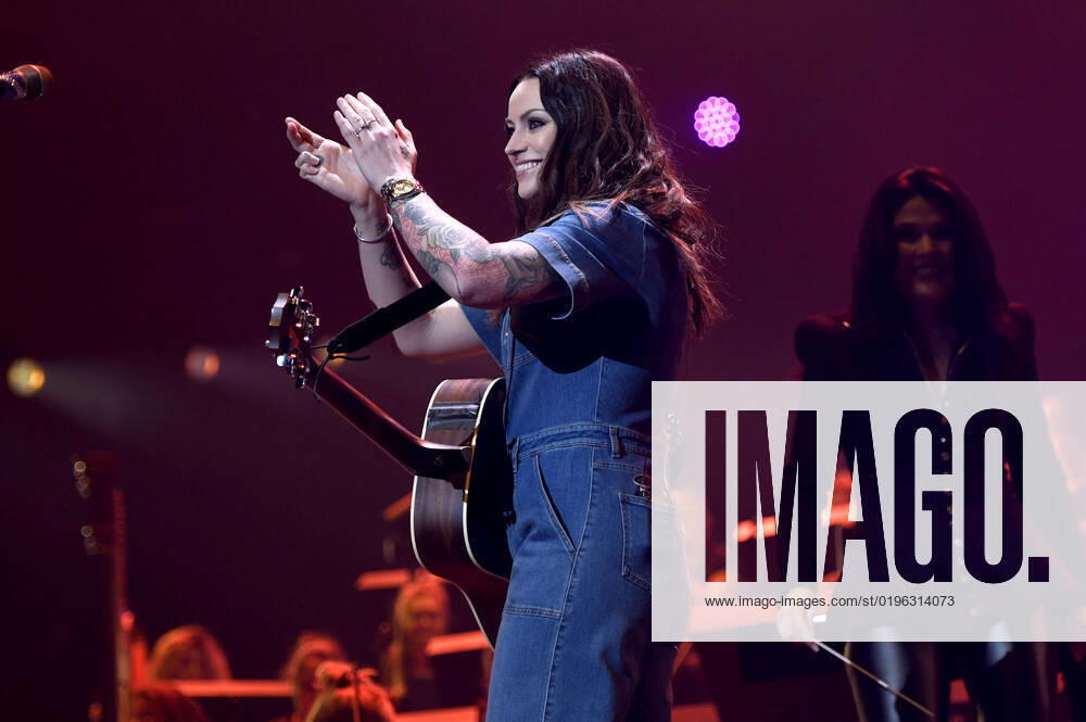 Amy Macdonald live bei der Night of the Proms 2022 in der ZAG Arena. Hannover