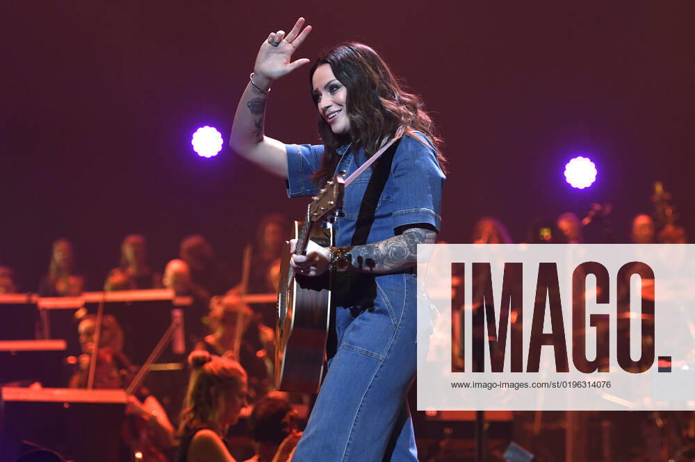 Amy Macdonald live bei der Night of the Proms 2022 in der ZAG Arena. Hannover