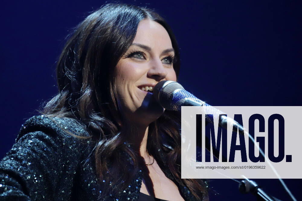 Amy Macdonald live bei der Night of the Proms 2022 in der Barclay Card Arena. Hamburg