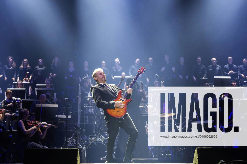 John Miles Jr. live bei der Night of the Proms 2022 in der ZAG Arena. Hannover
