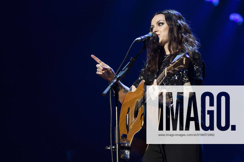 Amy Macdonald live bei der Night of the Proms 2022 in der Messehalle. Erfurt