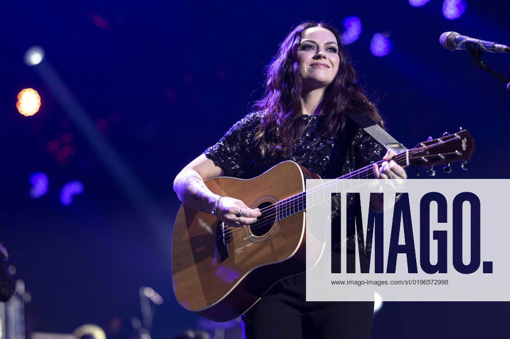 Amy Macdonald live bei der Night of the Proms 2022 in der Messehalle. Erfurt