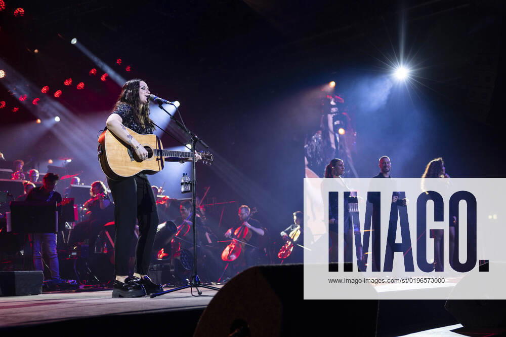 Amy Macdonald live bei der Night of the Proms 2022 in der Messehalle. Erfurt