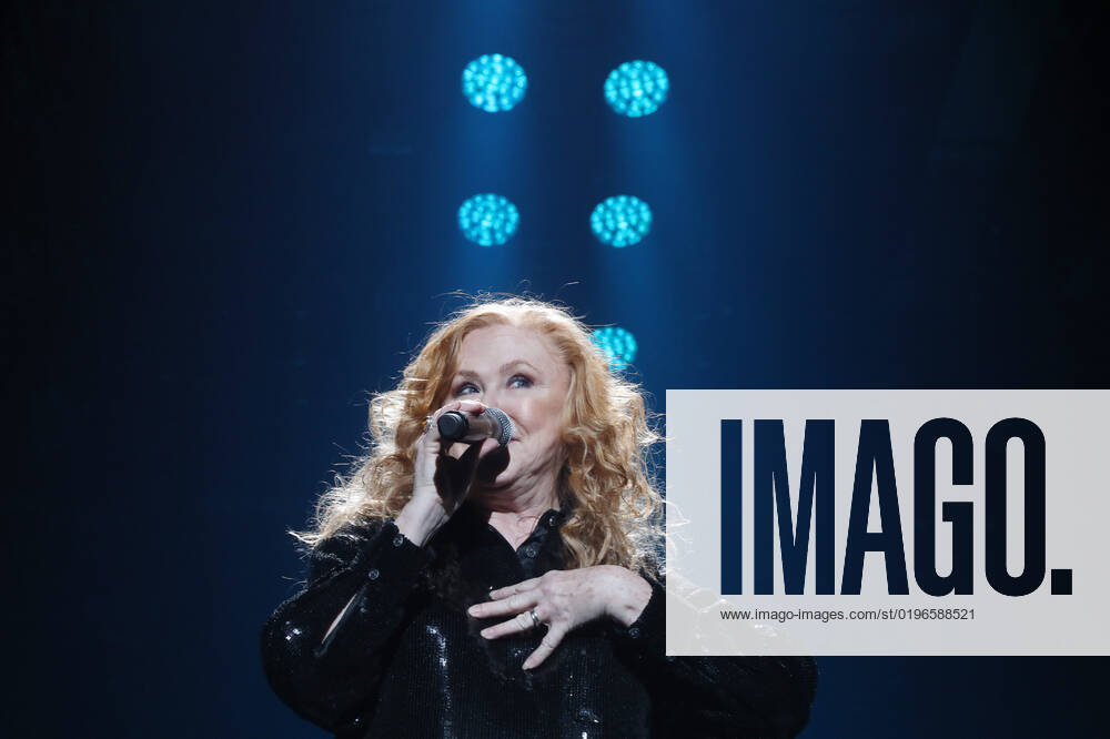 Night of the Proms 2022 13.12.2022, Erfurt, Messehalle, Night of the Proms 2022 Das Antwerp Philharmonic Orchestra und der Chor Fine Fleur unter Leitung der Dirigentin Alexandra Arrieche begleiten die Stars im Bild: Carol Decker