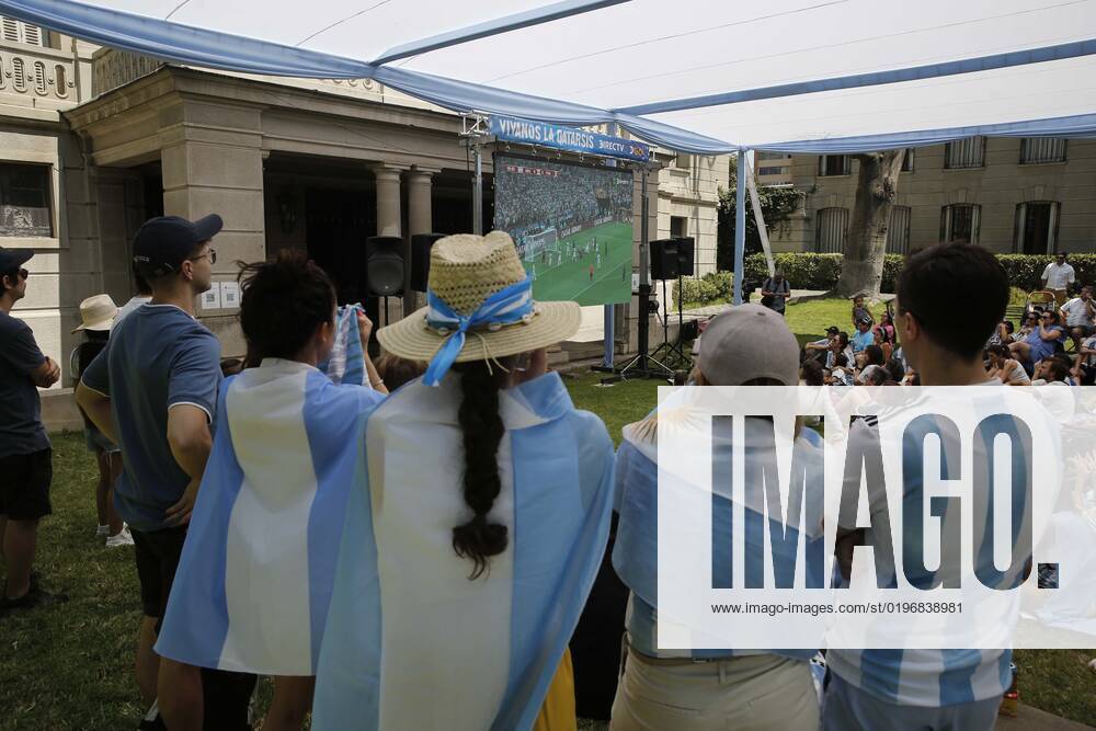 Santiago, December 18, 202 Argentines celebrate Qatar World Cup final at Argentine embassy in Chile Celebrate goals Argentines Juan Eduardo Lopez Aton Chile, Santiago Chile Aton 666137