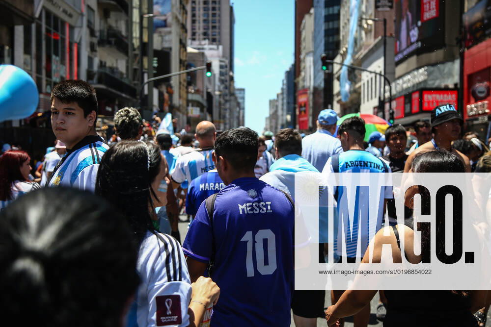 Argentina fans celebrate the victory against France, for the finals of world cup Qatar 2022. Final Score: Argentina 4 - 2 France Buenos Aires Argentina - ZUMAs197 20221218_zab_s197_058