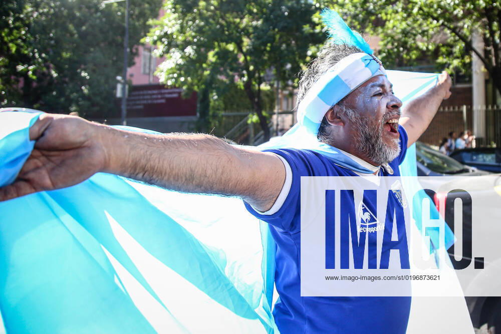 Argentina fan celebrates their championship in the World Cup Qatar 2022. Buenos Aires Argentina - ZUMAs197 20221218_zaa_s197_263