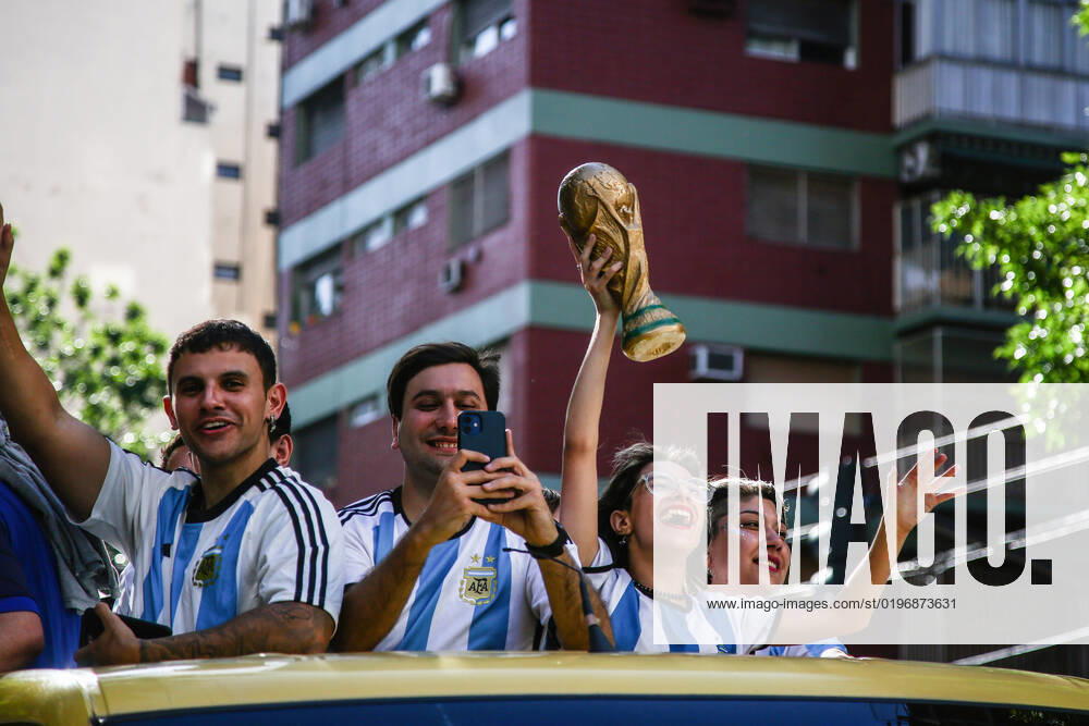 Argentina fans celebrate their championship in the World Cup Qatar 2022. Buenos Aires Argentina - ZUMAs197 20221218_zaa_s197_267