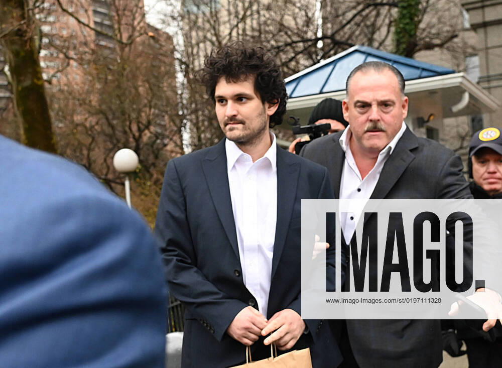Sam Bankman-Fried founder and chief executive officer of FTX leaves federal court in Manhattan, Thursday, December 22, 2022 in New York. Bankman was released on 250 million dollars bail and was fitted with an ankle bracelet while awaiting trial for fraud and other criminal charges. NYP20221222502 LouisxLanzano