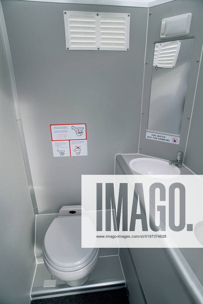 Aeroplane restroom, 30.08.2008,