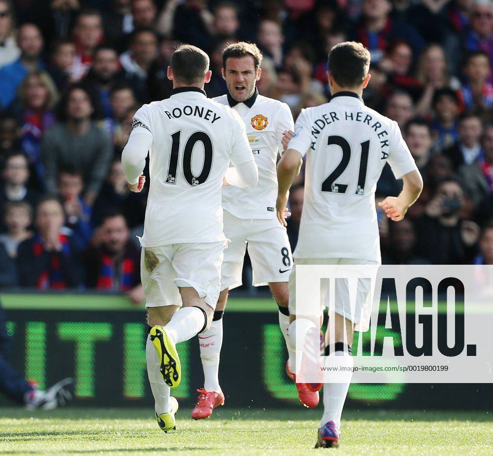 Manchester United ManU s Juan Mata celebrates scoring his sides opening goal Barclays Premier League - Crystal Palace vs Manchester United- Selhurst Park - England - 9th May 2015 - Picture David Klein Sportimage .