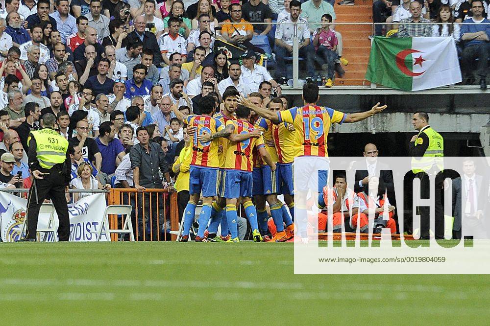 Valencia s players celebrate a goal during 2014-15 La Liga match between Real Madrid and Valencia at Santiago Bernabeu stadium in Madrid, Spain. May 09, 2015. (20150509045)