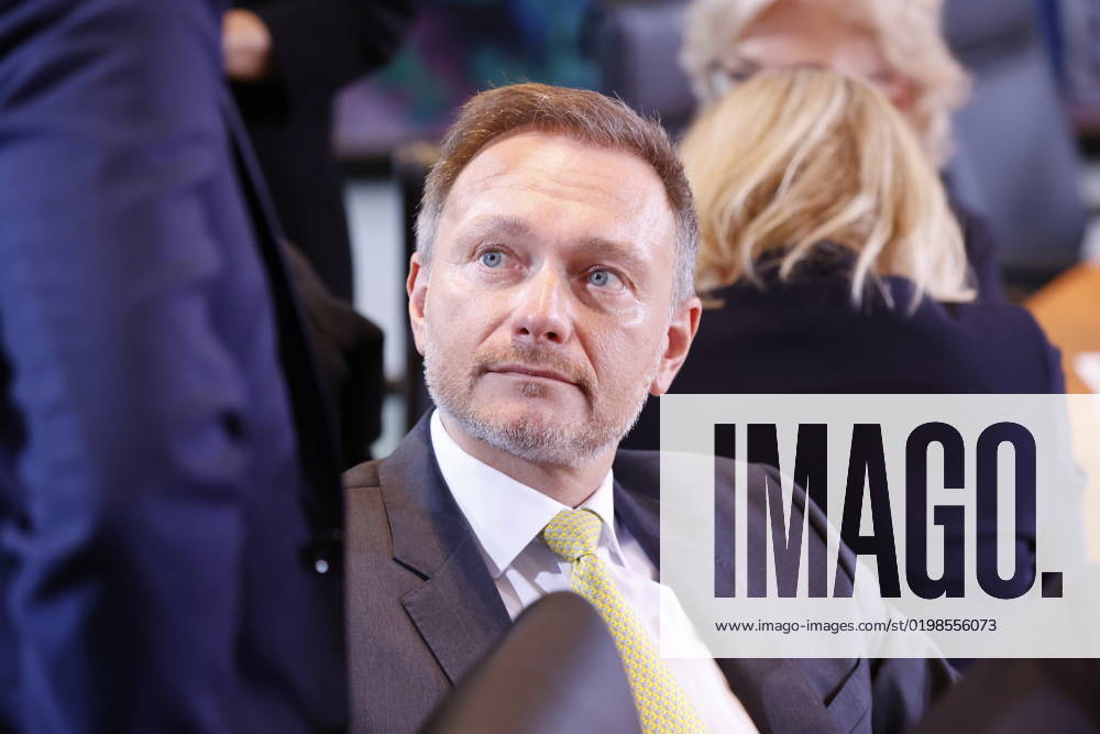 Christian Lindner (FDP), Bundesminister der Finanzen, Deutschland, Berlin, Kabinettssitzung, Das Bundeskabinett befasst sich in seiner 46. Sitzung am 11. Januar 2023 unter anderem mit dem Gesetzentwurf zum Neustart der Digitalisierung der Energiewende.