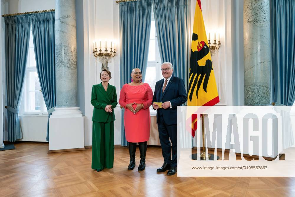 Berlin,Deutschland,Neujahrsempfang für Repräsentanten des öffentlichen Lebens sowie engagierte Bürgerinnen und Bürger im Schloss Bellevue mit Bundespräsident Frank-Walter Steinmeier uns einer Ehefrau Elke Büdenbender, Lilith Raza aus Nordrhein-Westfalen,
