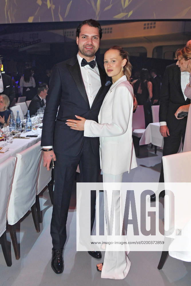 Ball des Sports . Jimi Blue Ochsenknecht und Laura Marie Geissler anläßlich des Ball des Sports am 21.01.2023 in der Festhalle Frankfurt Main. 20230121MWI56328