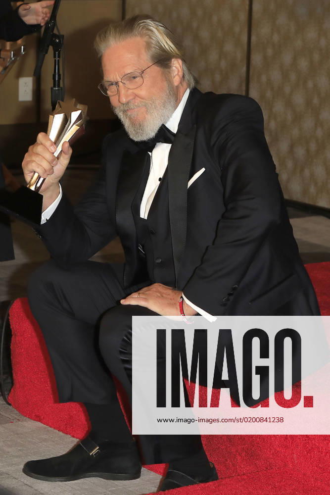 LOS ANGELES - JAN 15: Jeff Bridges at 2023 Critics Choice Press Room at the Fairmont Century Plaza on January 15, 2023 in Century City, CA Century City USA - ZUMAnc22 20230115_zaa_nc22_150