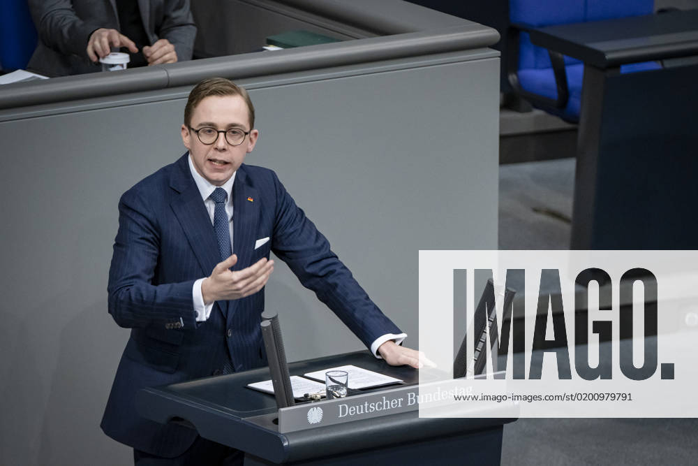 Philipp Amthor spricht im Bundestag zur Debatte Änderung Bundeswahlgesetz Wahlrechtsreform;Philipp Amthor spricht im Bundestag zur Debatte Änderung Bundeswahlgesetz Wahlrechtsreform, Berlin Berlin Deutschland Bundestag