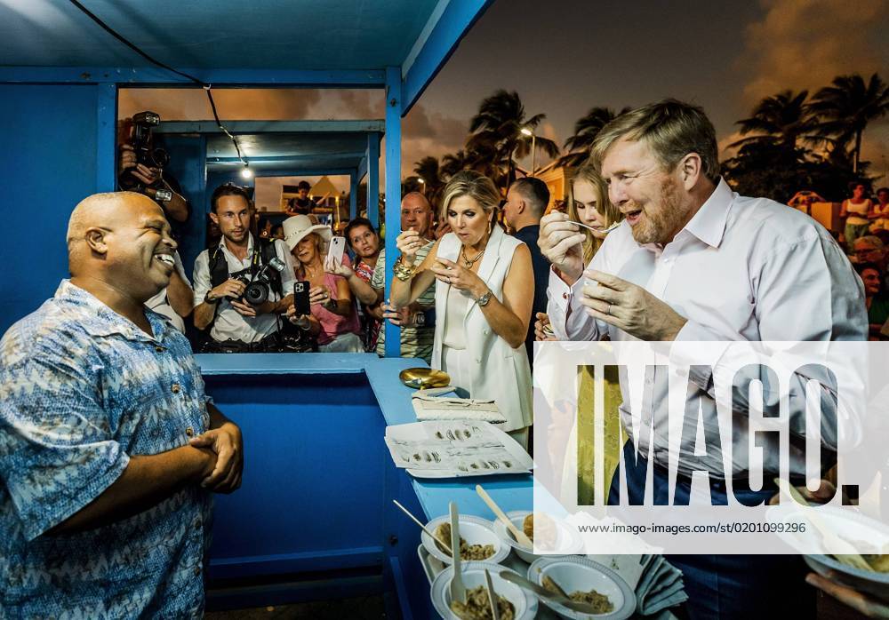 BONAIRE - King Willem-Alexander, Queen Maxima and Princess Amalia during the visit to the Taste of Bonaire event. The Crown Princess has a two-week introduction to the countries of Aruba, Curacao and Sint Maarten and the islands that form the Caribbean Netherlands: Bonaire, Sint Eustatius and Saba. ANP REMKO DE WAAL netherlands out - belgium out
