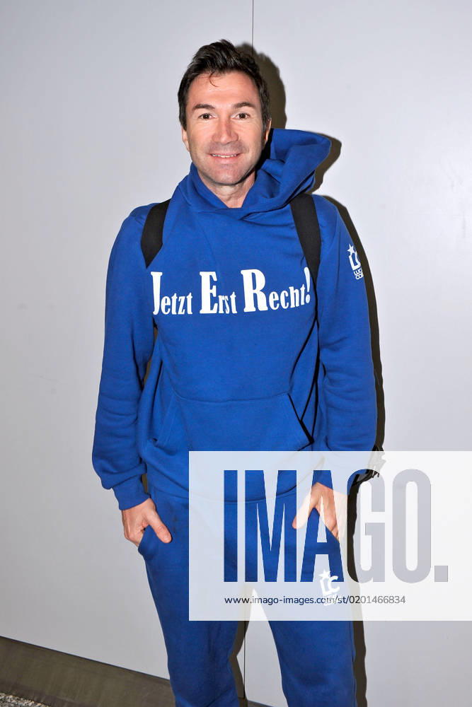 RTL - Dschungelcamp 2023. Lucas Cordalis anläßlich der Ankunft der Kandidaten der RTL - Sendung Ich bin ein Star - holt mich hier raus vom Dschungel-Camp 2023 in Australien am 01.02.2023 auf dem Flughafen Frankfurt Main. 20230201MWI56743