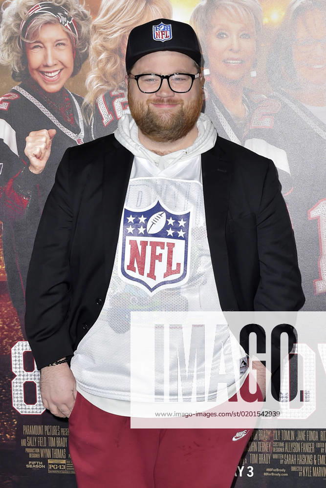 Paul Walter Hauser bei der Premiere des Kinofilms 80 for Brady im Regency Village Theatre. Los Angeles