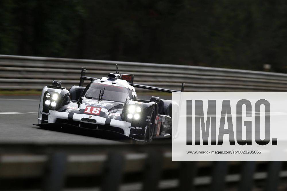Motorsports: FIA WEC 2015: 24 Heures du Mans, Porsche 919 Hybrid, Porsche Team: Romain Dumas, Neel Jani, Marc Lieb ZWEIx
