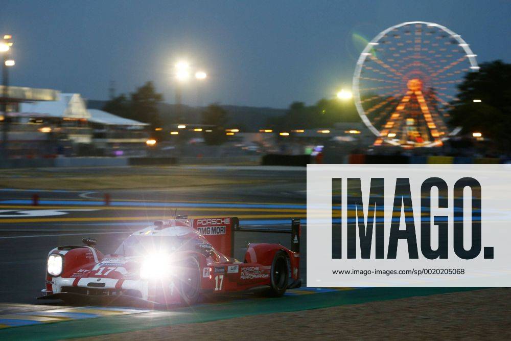 Motorsports: FIA WEC 2015: 24 Heures du Mans, Porsche 919 Hybrid, Porsche Team: Timo Bernhard, Mark Webber, Brendon Hartley ZWEIx