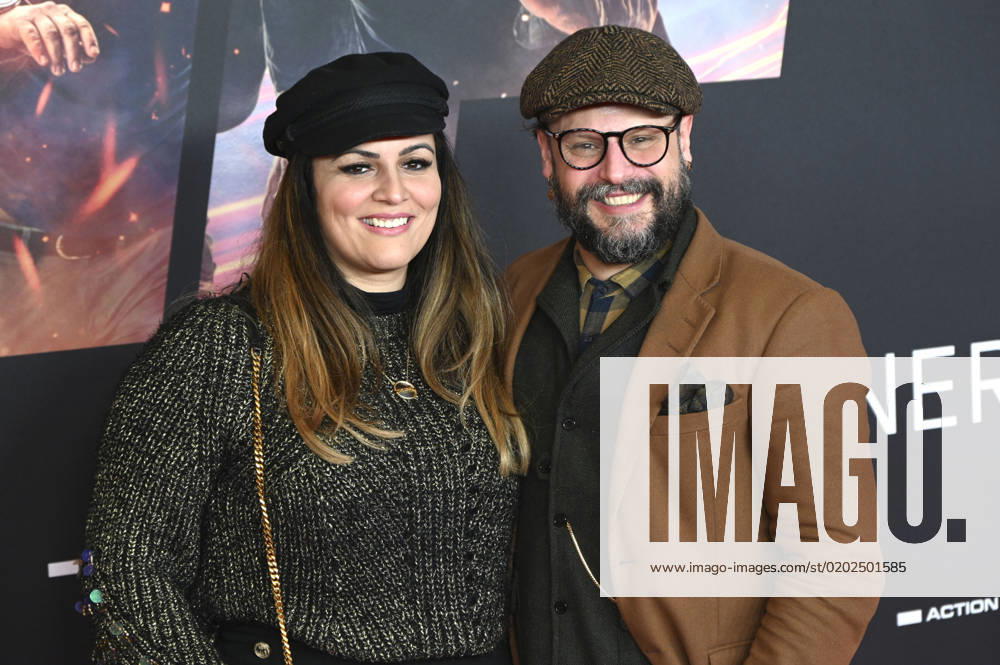 Manuel Cortez mit Freundin Saina Bayatpour bei der Premiere der Sky Original Streaming-Serie Drift - Partners in Crime im Mathäser Filmpalast. München