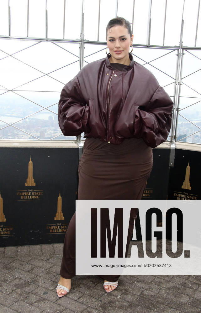 Bilder des Jahres 2023, Entertainment 02 Februar Entertainment Themen der Woche KW06 NEW YORK, NY- FEBRUARY 9: Ashley Graham and IMG Light Up the Empire State Building to Kick Off NY Fashion Week on February 9, 2023 in New York City.