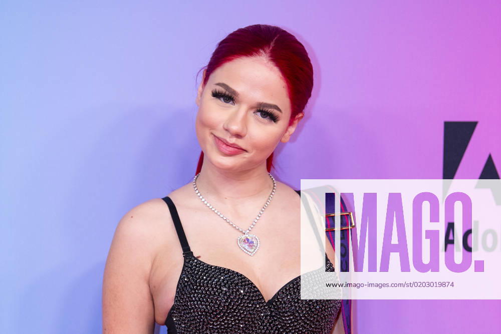 , Laszlo Papp MTV Europe Music Awards (EMA s) in de Laszlo Papp Budapest Sports Arena. Op de foto: Jordan Napieray, Badmomzjay