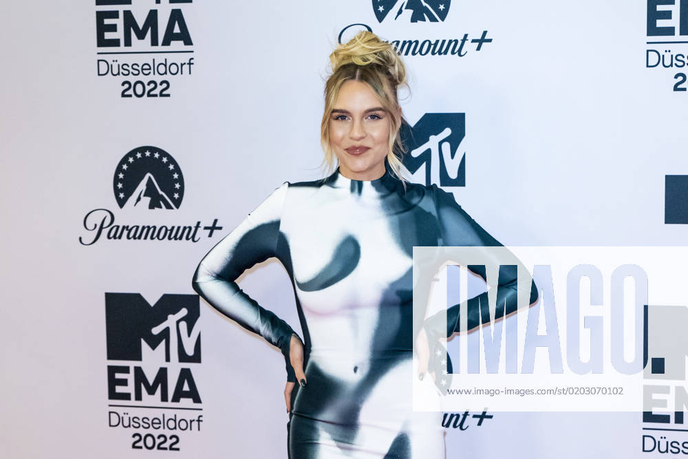 , Ahoy Hallen , Eurovision Shine a light 2020. De MTV EMA s 2022 in de PSD Bank Dome in Düsseldorf. Dit wordt de 6e keer dat de jaarlijkse Music Award Show in Duitsland gehouden wordt. Op de foto: Dagi Bee