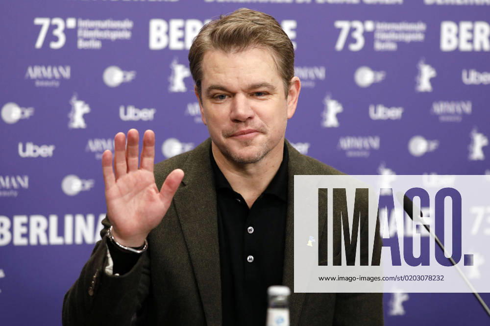 Matt Damon bei der Pressekonferenz zum Dokumentarfilm Kiss the Future auf der Berlinale 2023 73. Internationale Filmfestspiele Berlin im Hotel Grand Hyatt. Berlin