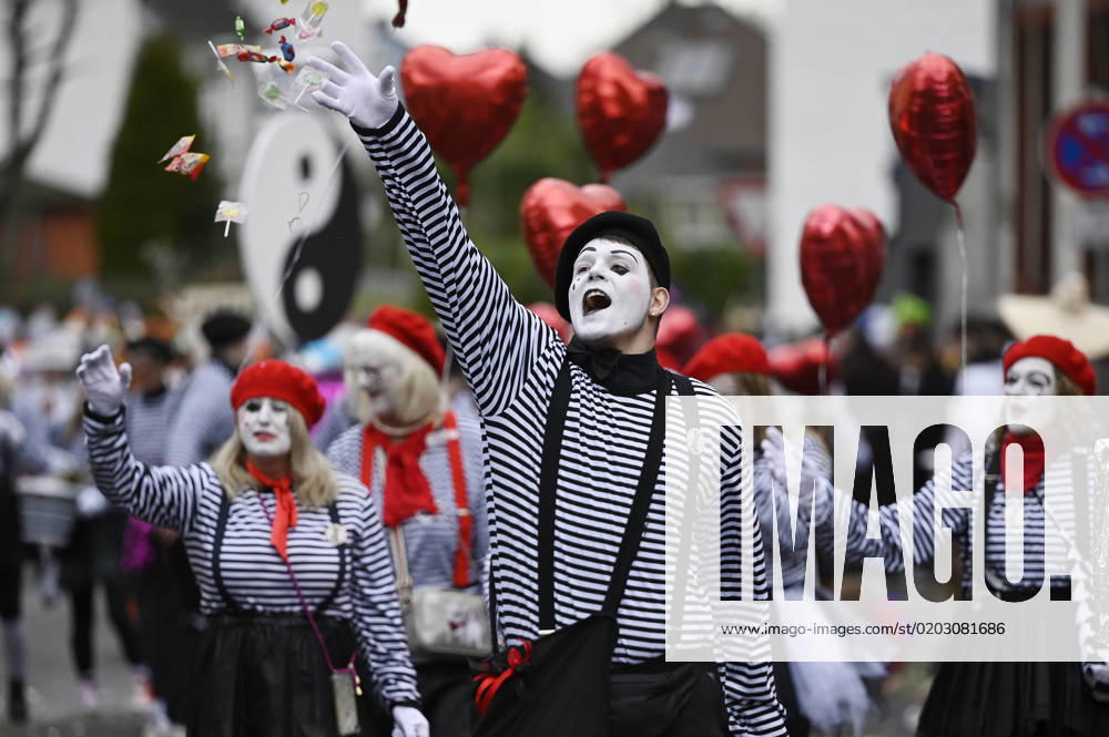 IMAGO Creative, Gesellschaft, Fasching Fastnachtsumzug iHanau Steinheim 19.02.2023 Hanau Fastnachtsumzug 2023 Hanau im Stadtteil Steinheim. Frankfurt Frankfurt Hessen Germany