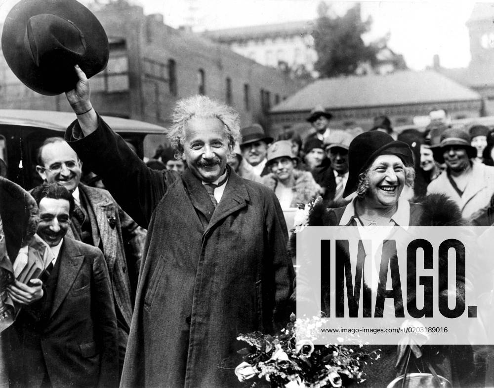 Albert Einstein with wife Elsa in Pasadena, USA, 1931 PASADENA