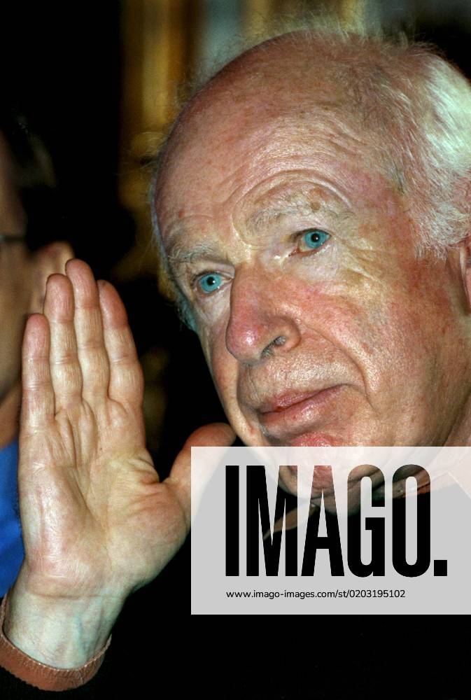 SCANPIX SWEDEN, 1998 08 03 Peter Brook, to stage Don Giovanni at Stockholm Opera Picture Peter Brook during press conference