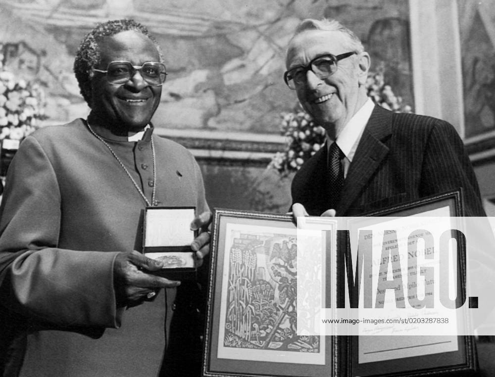 File NOBEL PEACE 1984 Bishop Desmond Tutu, South Africa pictures together with chairman of the Norwegian Nobel Committee Egil Aarvik after he had received the Nobel Peace Prize for 1984 OSLO NORWAY PB KOD 414