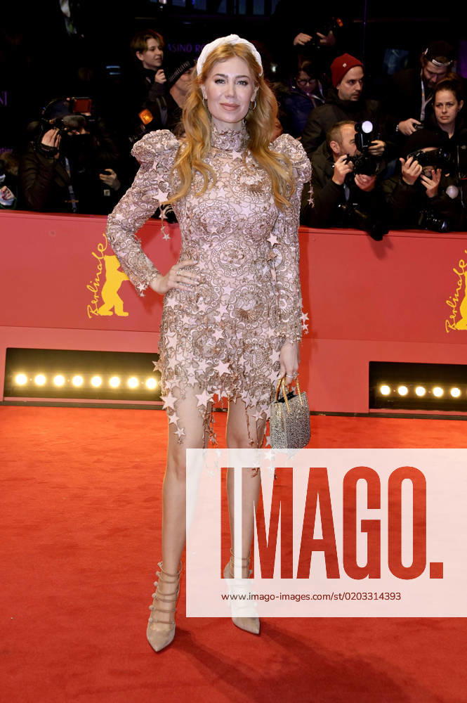 Palina Rojinski bei der Verleihung des Goldenen Ehrenbären an Steven Spielberg auf der Berlinale 2023 73. Internationale Filmfestspiele Berlin im Berlinale Palast. Berlin