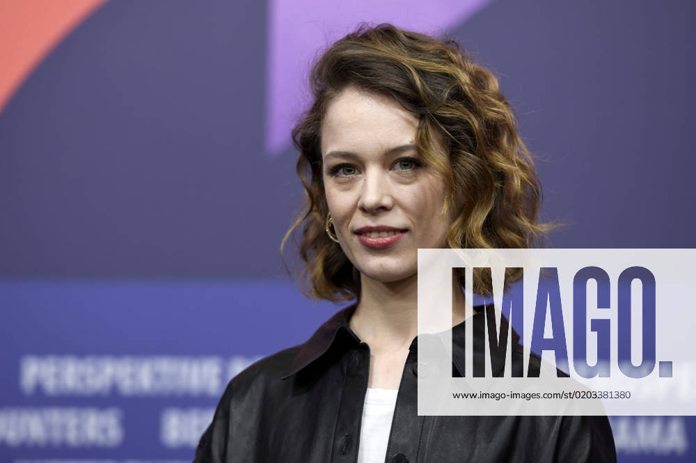 Paula Beer bei der Pressekonferenz zum Kinofilm Roter Himmel auf der Berlinale 2023 73. Internationale Filmfestspiele Berlin im Hotel Grand Hyatt. Berlin