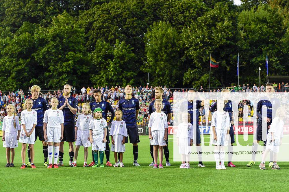 Vilnius, Litauen - 150721 Malmö FFs players - - Zalgiris Vilnius VMFD vs Malmö FF - Champions League den 21 juli 2015 Vilnius. .Foto: LUDVIG THUNMAN BILDBYRAN kod LT 35107 News - July 21, 2015 - ZUMAb138