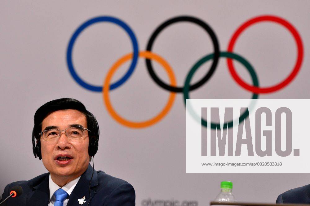 (150731) -- KUALA LUMPUR, July 31, 2015 -- Wang Anshun, Beijing mayor and president of the Beijing 2022 Olympic Winter games Winterspiele Spiele Summer games Bid, answers questions during a press conference PK Pressekonferenz after Beijing 2022 Olympic Winter Games bid presentation at the 128th International Olympic Committee (IOC) session in Kuala Lumpur, Malaysia, on July 31, 2015. The session will decide the host cities of the 2022 Olympic Winter Games and the 2020 Youth Olympic Winter Games. ) (SP)MALAYSIA-KUALA LUMPUR-128TH IOC SESSION-PRESS CONFERENCE ChongxVoonxChung