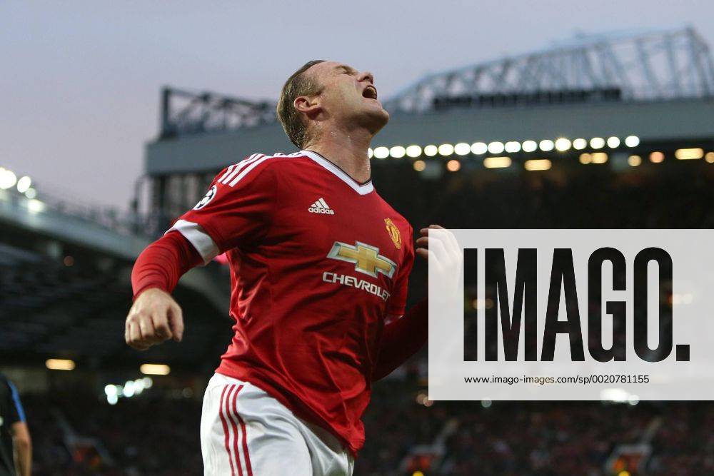 Wayne Rooney of Manchester United ManU looks dejected - Manchester United vs. Club Brugge - UEFA Champion s League Play Off - Old Trafford - Manchester - 18 08 2015 Pic Philip Oldham SportImage .