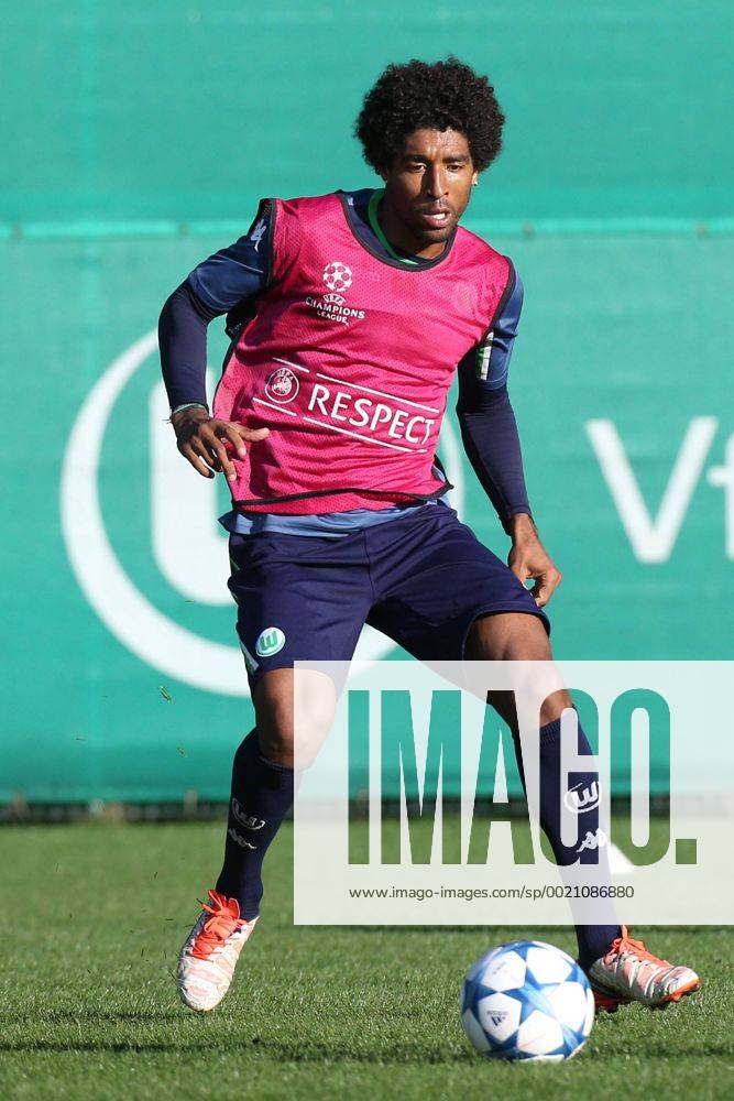 Dante (VfL Wolfsburg) - Champions League Gruppe B Saison 2015-2016 Abschlusstraining VfL Wolfsburg vs. ZSKA Moskau am VfL Center in Wolfsburg - Freisteller,Deutschland, Fussball, Mann,Männer