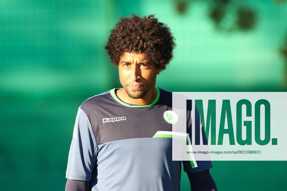 Dante (VfL Wolfsburg) - Champions League Gruppe B Saison 2015-2016 Abschlusstraining VfL Wolfsburg vs. ZSKA Moskau am VfL Center in Wolfsburg - Einzelbild,Deutschland, Fussball, Mann,Männer