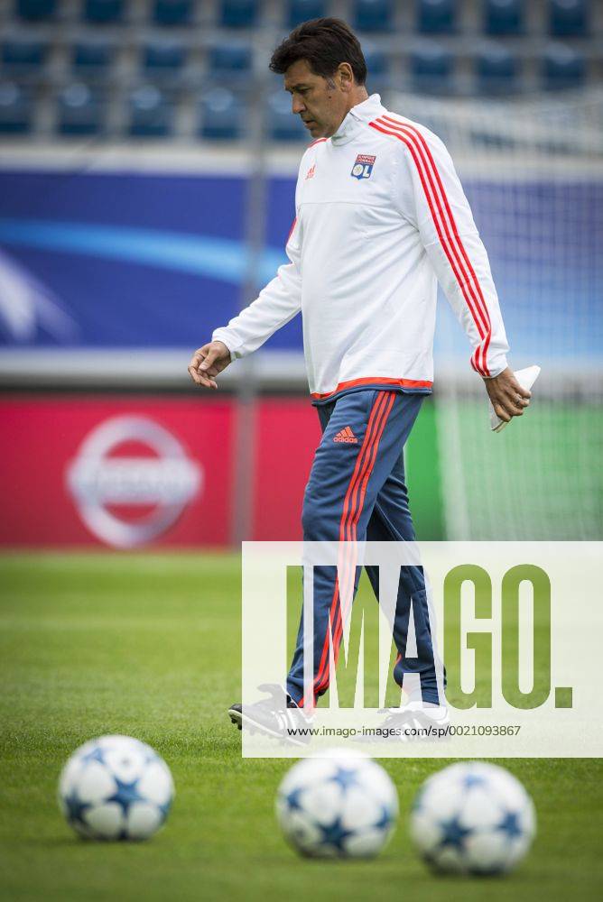 - GENT, BELGIUM: Lyon s head coach Hubert Fournier pictured during a training of Olympique Lyon, in Ghelamco Arena stadium in Gent, Tuesday 15 September 2015. Tomorrow French Olympique Lyon will play the first game in the group stage of the Uefa Champions League competition against Belgian first league soccer team KAA Gent. JASPERxJACOBS x04700481x