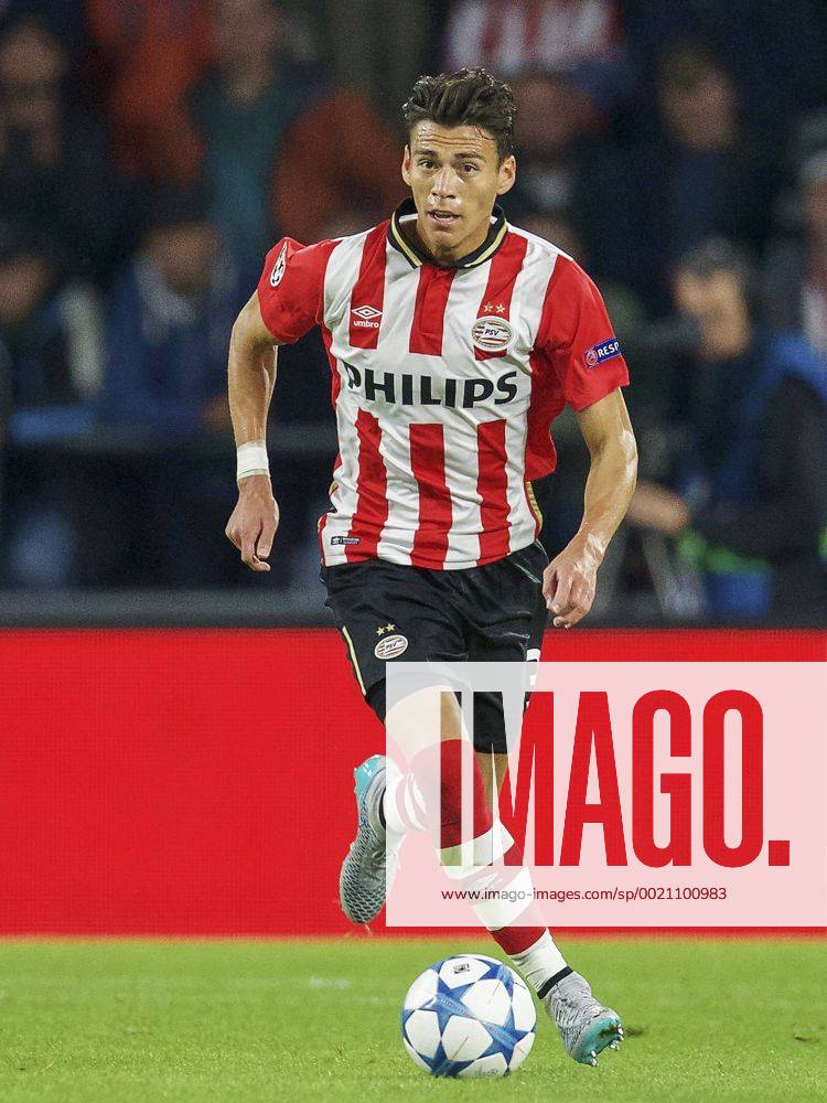 Hector Moreno of PSV during the UEFA Champions League group B match between PSV Eindhoven and Manchester United ManU on September 15, 2015 at the Philips stadium in Eindhoven, The Netherlands. PSV Eindhoven v Manchester United UEFA Champions League 2015 2016 IVx 4333598