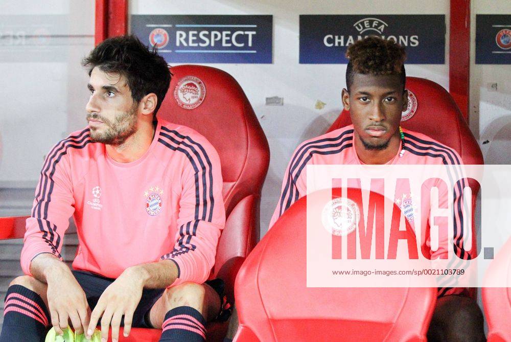Piraeus l-r: Javi Martinez 8 (FC Bayern Muenchen) und Kingsley Coman 29 (FC Bayern Muenchen) auf der Bank, Olympiakos Piraeus vs. FC Bayern Muenchen, Fussball, Champions League