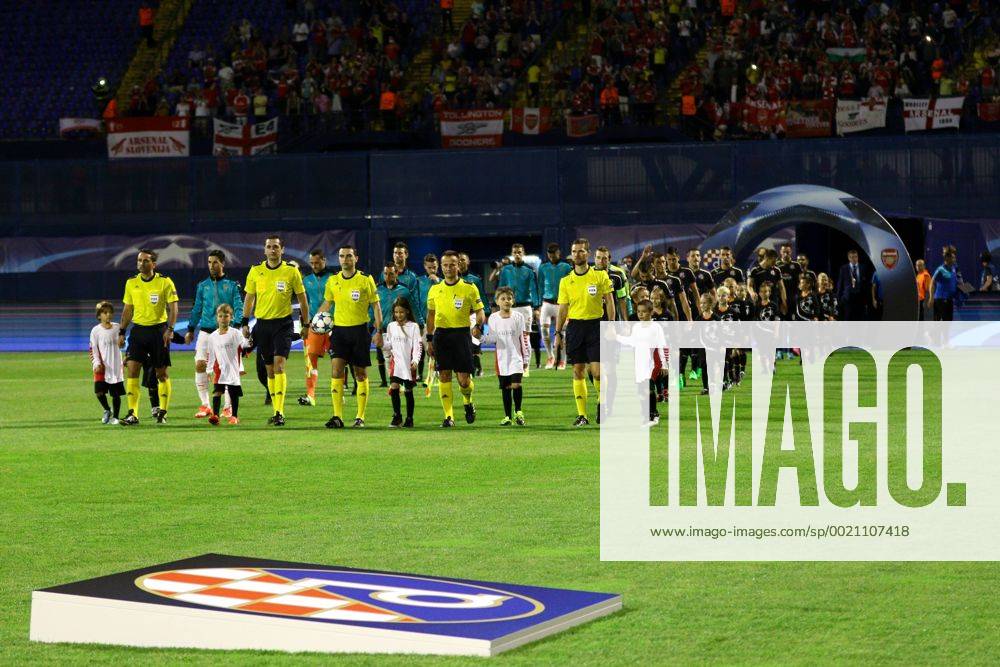 SOCCER - CL, Zagreb vs Arsenal ZAGREB,CROATIA,16.SEP.15 - SOCCER - UEFA Champions League, group stage, GNK Dinamo Zagreb vs FC Arsenal. Image shows the referees with children. GEPAxpictures Klansek
