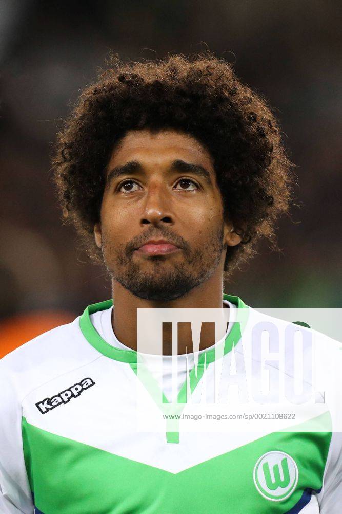 Dante (VfL Wolfsburg) - Champions League Gruppe B Saison 2015-2016 VfL Wolfsburg vs. ZSKA Moskau in der Volkswagen Arena in Wolfsburg - Portrait,Deutschland, Fussball, Mann,Männer