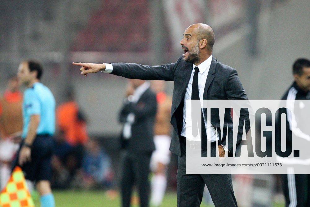 Piraeus Chef-Trainer Pep Guardiola (FC Bayern Muenchen), Olympiakos Piraeus vs. FC Bayern Muenchen, Fussball, Champions League, 16.09.2015 ,