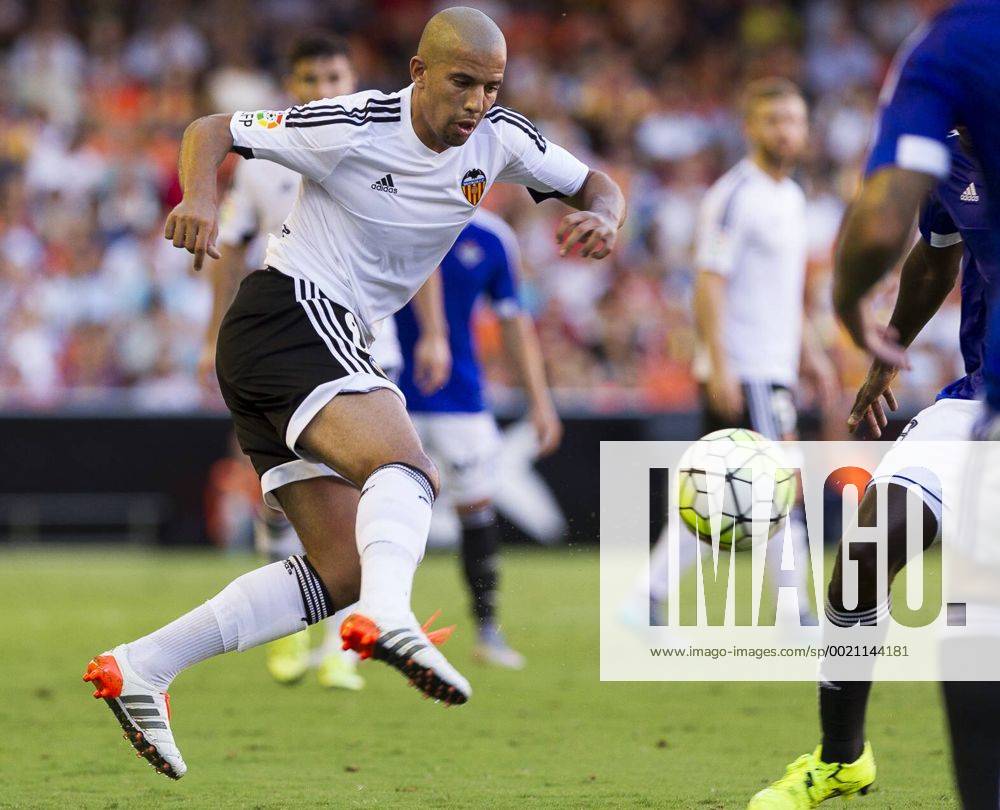 Valencia, Spain. 08 midfielder of Valencia CF Sofiane Feghouli match between Valencia CF and Real Betis Balompie at Mestalla stadium on September 19, 2015 in Valencia, Spain. (Photo by Jose Miguel Fernandez de Velasco Cordon Press)