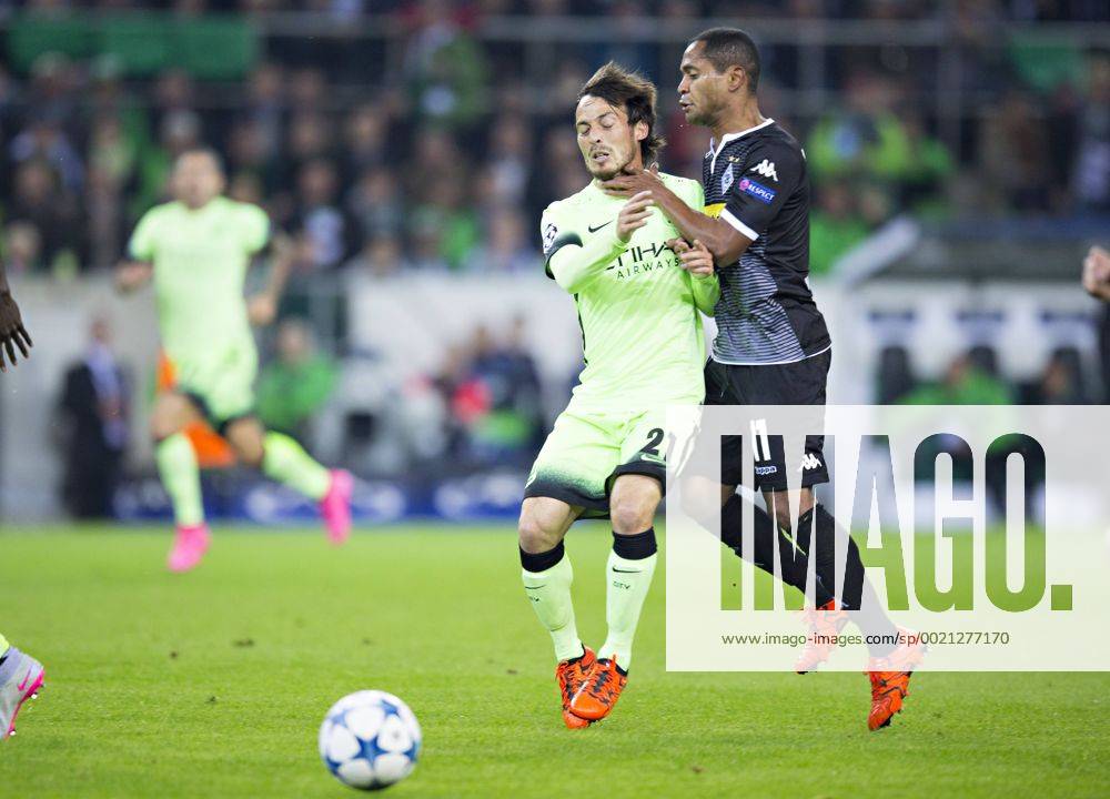 Mönchengladbach, 30.09.2015, Borussia Park Raffael (BMG), David Silva (City) VfL Borussia Mönchengladbach - Manchester City mm